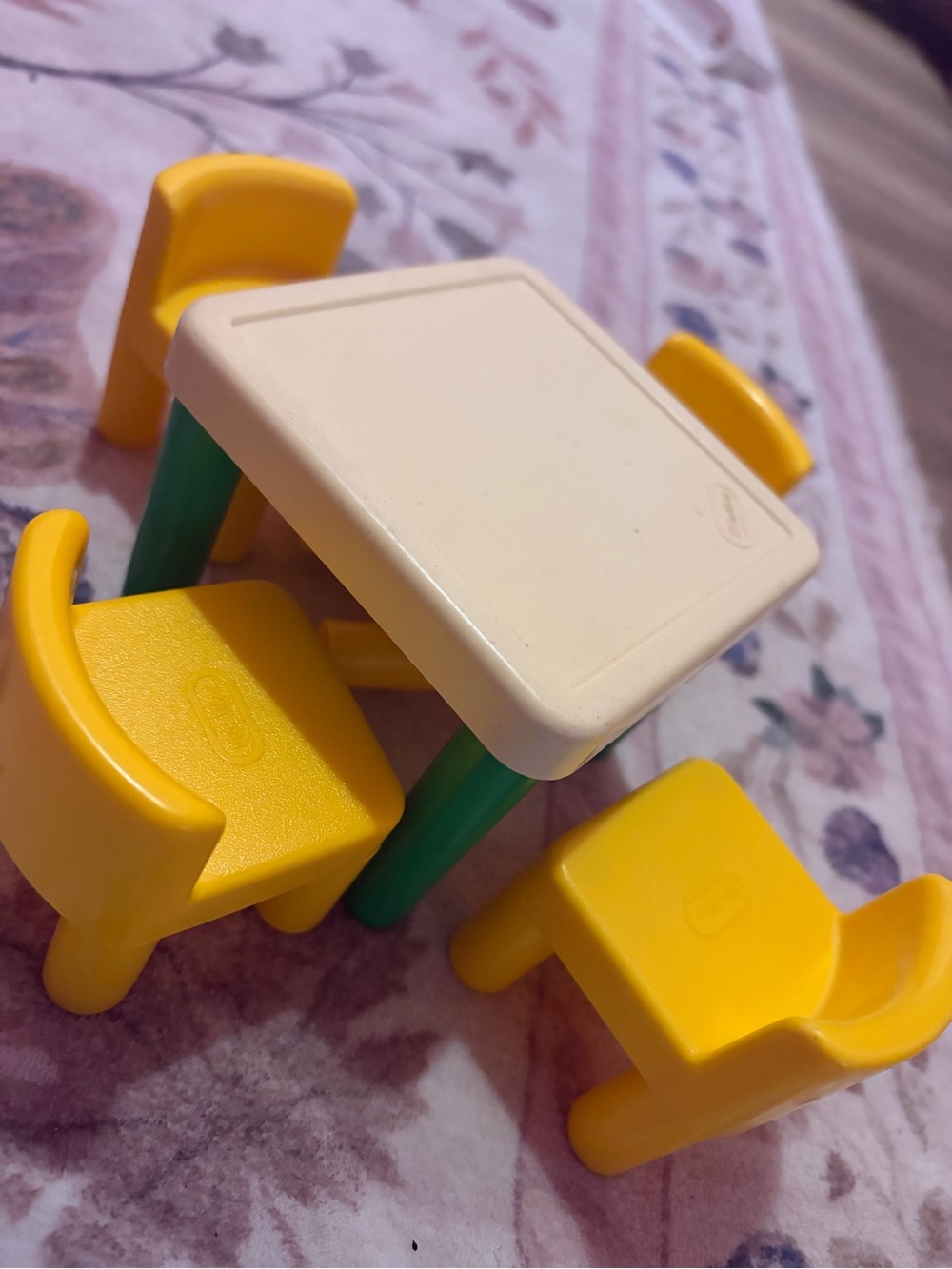 Little tikes - Picture 2 of 2